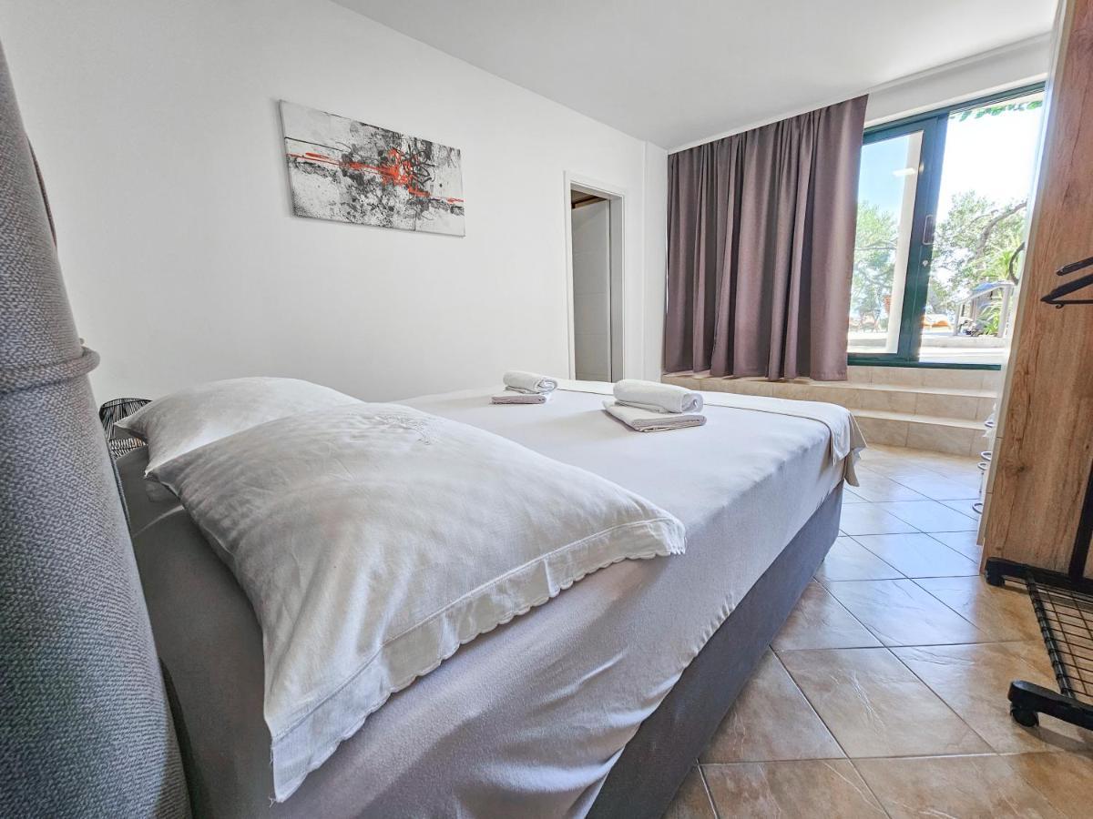 Apartments Vukovic Vanja Makarska Exterior photo